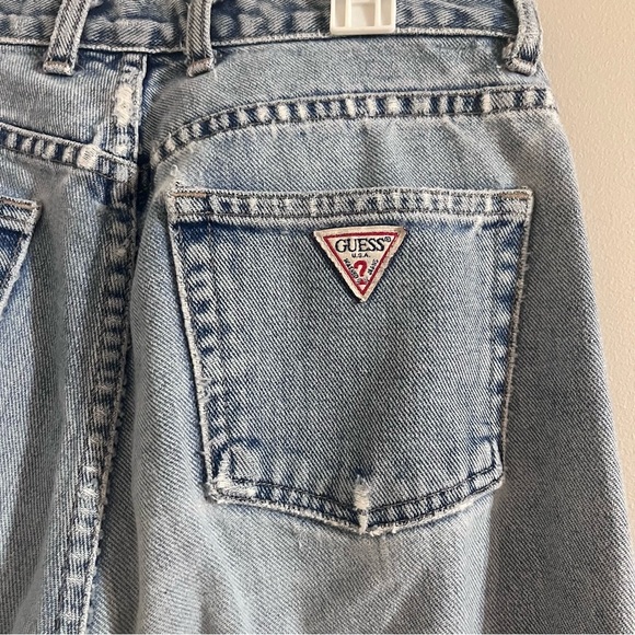 Vintage Guess Jeans True Vintage Light Blue Tapered Mid Rise Distressed Mom Jean - Picture 2 of 13